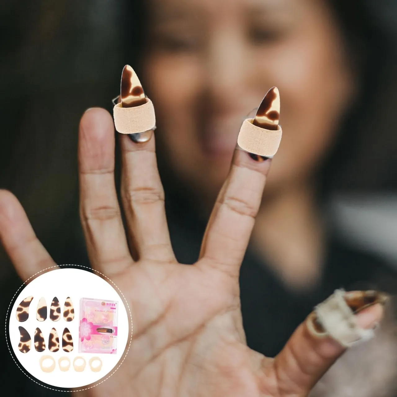 FAVOMOTO 1 Sets Thumb Finger Picks, Guzheng Nail Protectors Silicone Finger Practice Portable Guitar Thumb Picks Nail Tape Roll Covers Protectors Parts for Practice String Instrument Ages 13 and Up