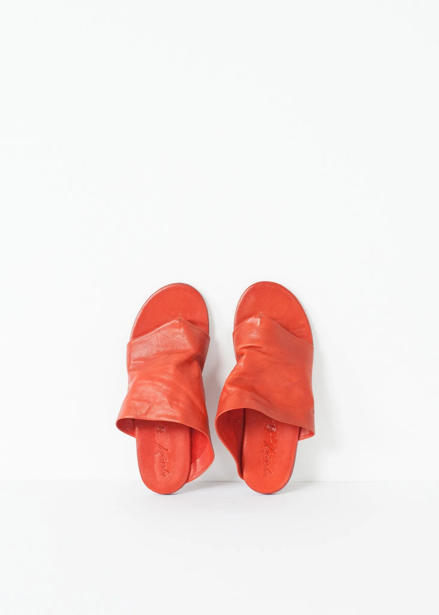 in Sandal Complete product line Lightweight Red Arsella