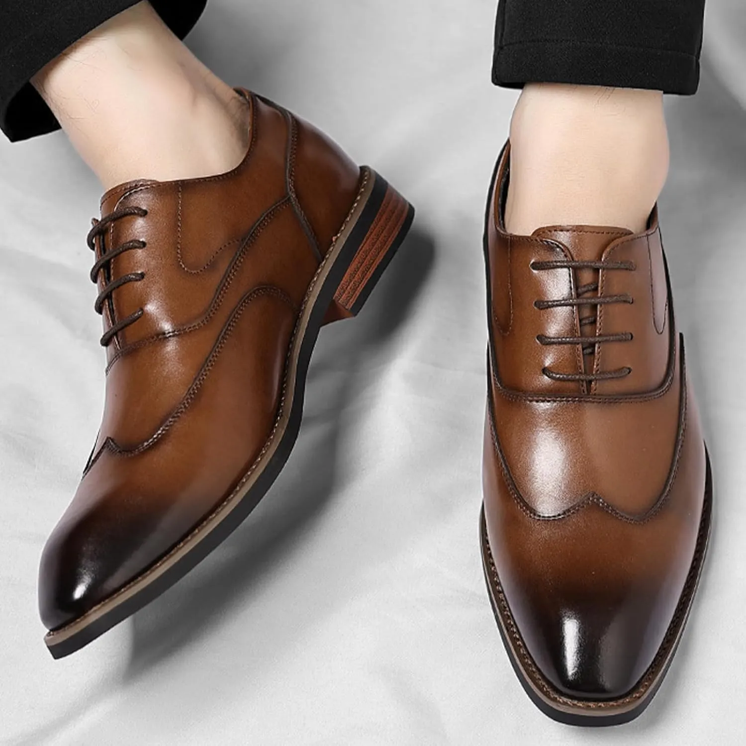 Men's Leather Brogue Wingtip Low Chunky Heel Lace-up Oxford Shoes Retro Gradient Pointed Toe Comfortable Non-Slip Slip On Derby Shoes Business Formal Party Wedding