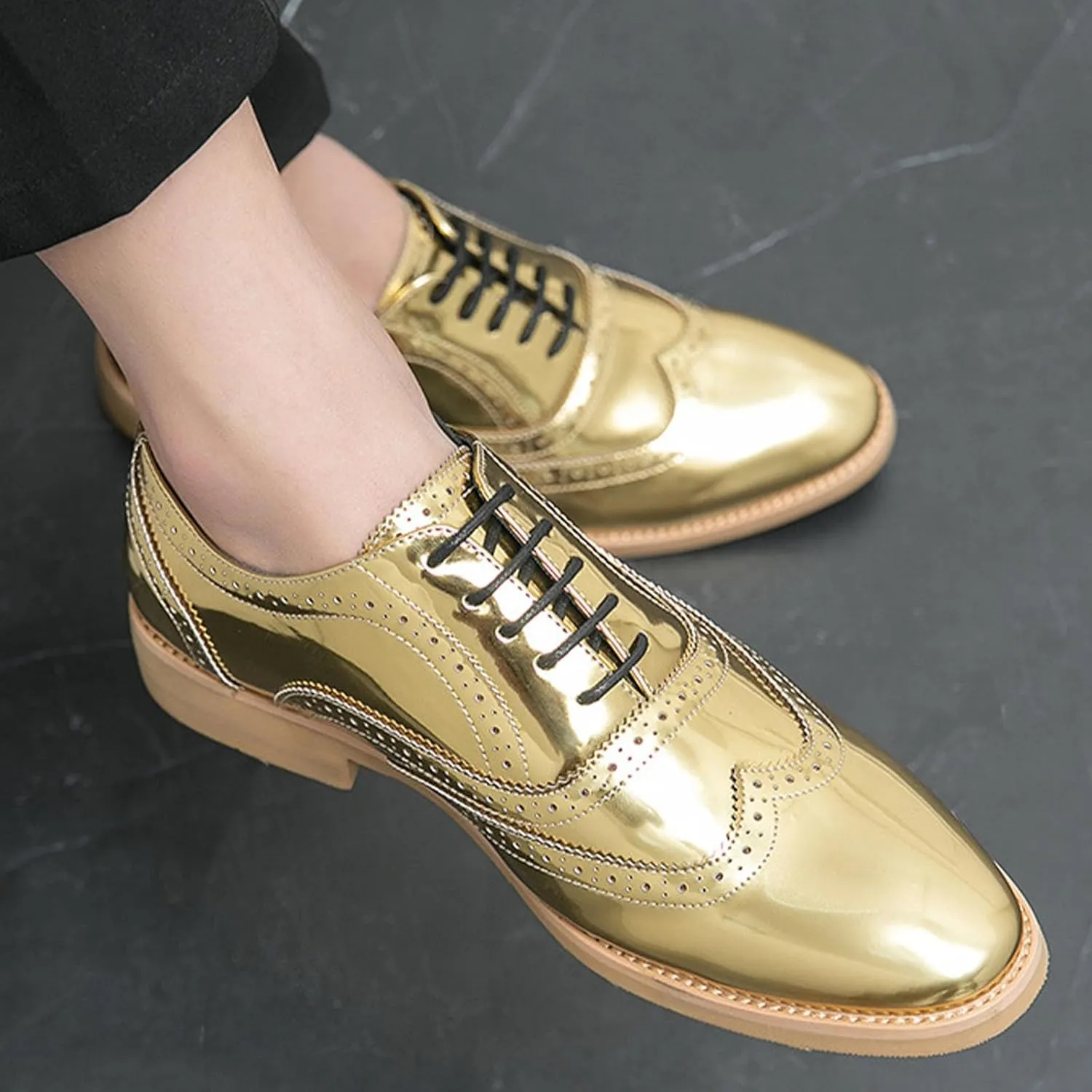 Men's Patent Leather Brogue Low Heel Oxfords Fashion Classic Round-Toe Lace Up Wing Tips Carved Business Dress Derby Shoes Casual Comfortable Formal Work Wedding Shoes