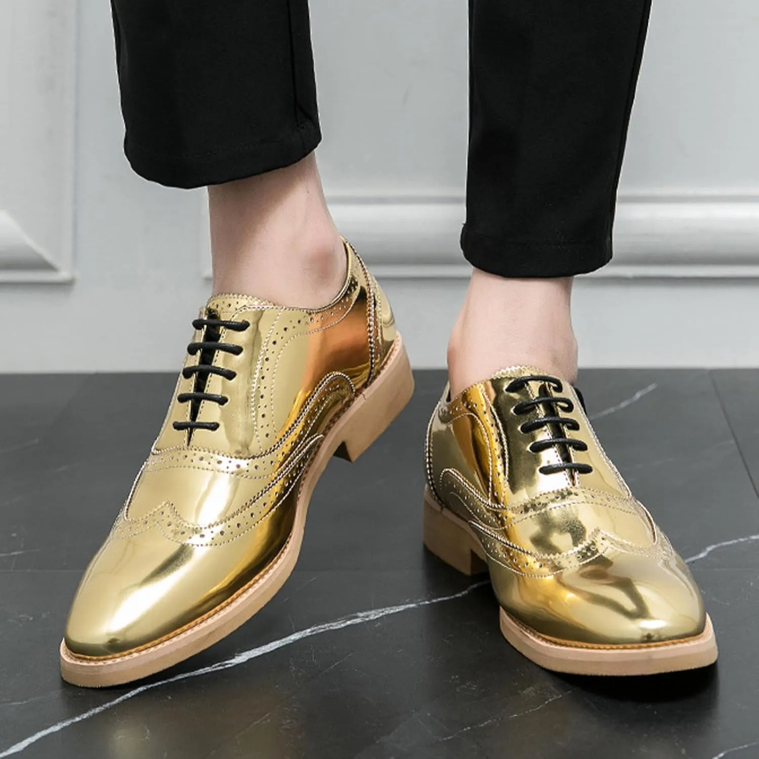 Men's Patent Leather Brogue Low Heel Oxfords Fashion Classic Round-Toe Lace Up Wing Tips Carved Business Dress Derby Shoes Casual Comfortable Formal Work Wedding Shoes