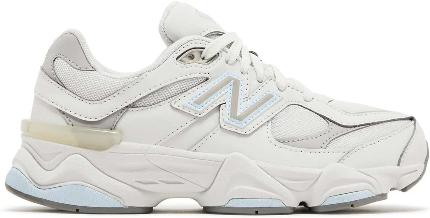New Balance Women's 327 Sneaker
