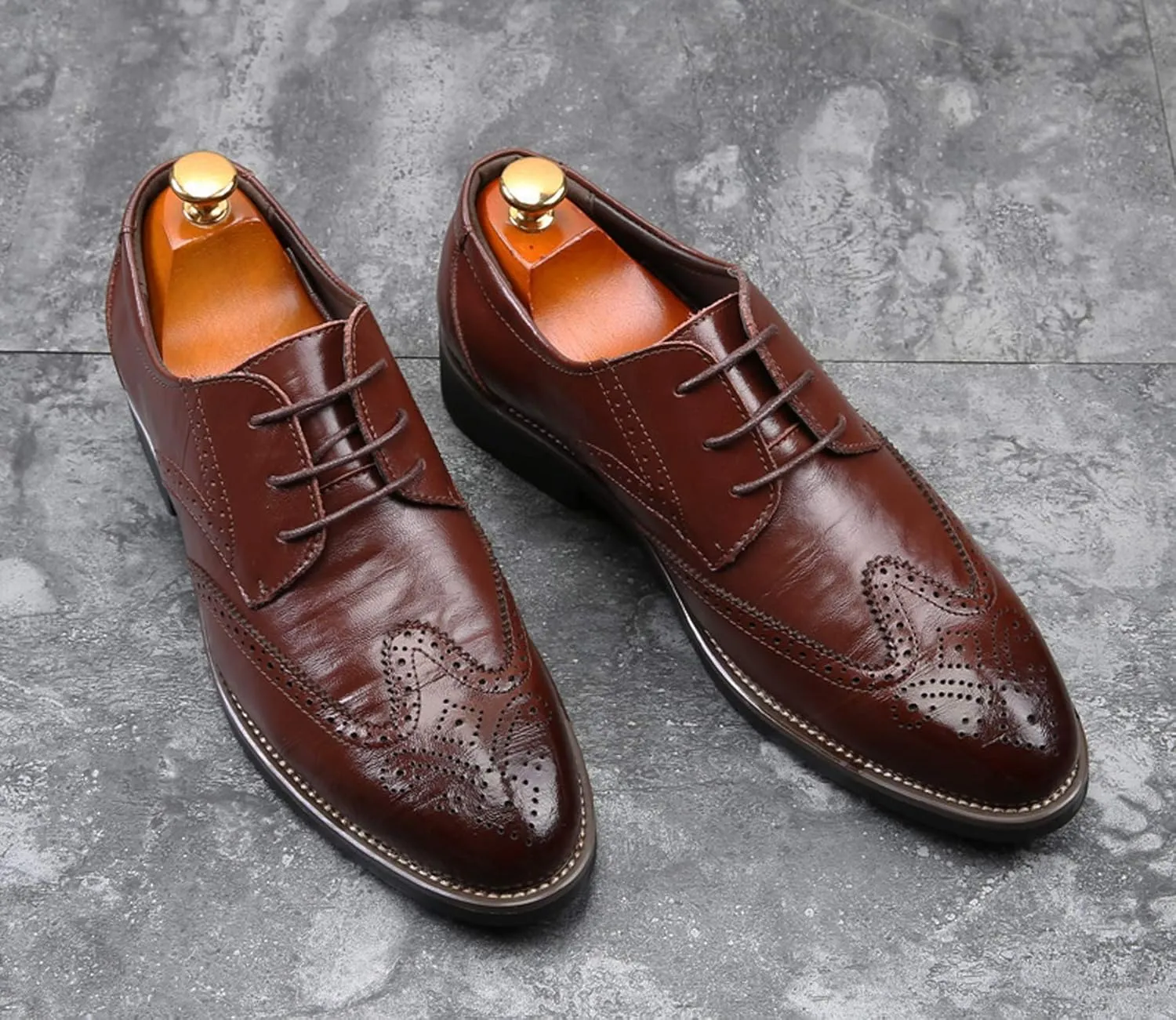 Santimon Men's Wingtip Oxford Shoes Classic Brogue Dress PU Leather Lace Up Casual Shoes
