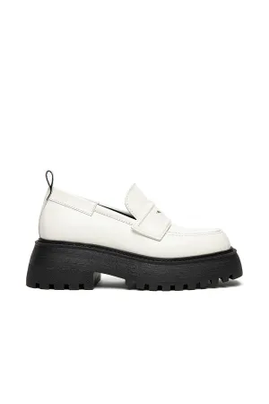 Sofia Lord Loafer Shoe in Ivory