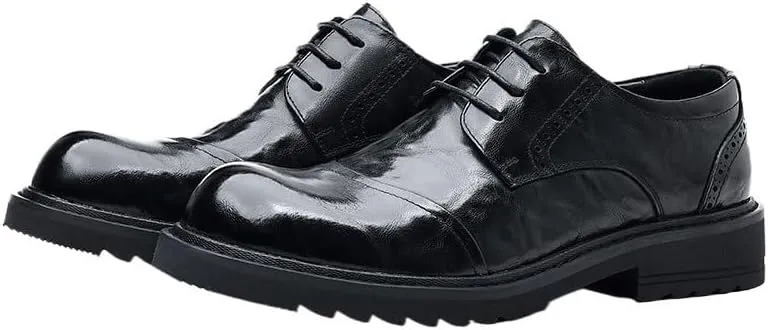 Sophisticated Men's Wingtip Oxford Shoes with Brogue Detailing and Leather Sole for Formal Events